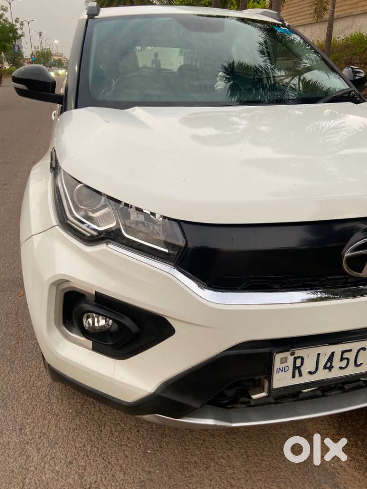 Tata Nexon, 2022, Petrol