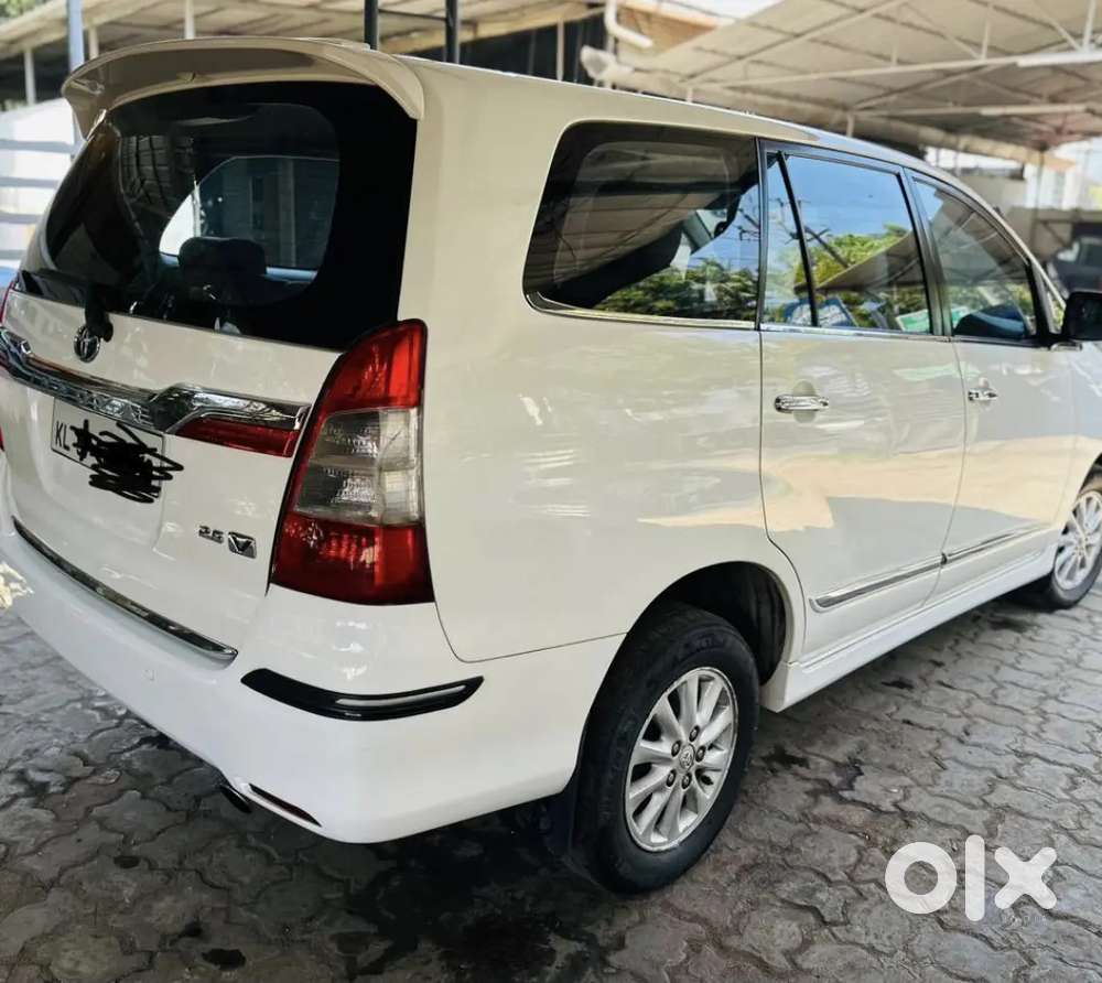 Toyota Innova 2014 Diesel Well Maintained