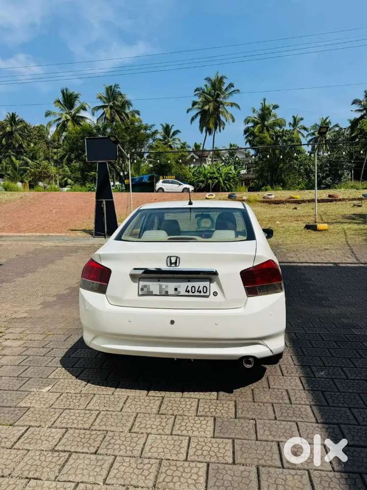 Honda City 2011 V I-vtec Petrol Manual – Well Maintained