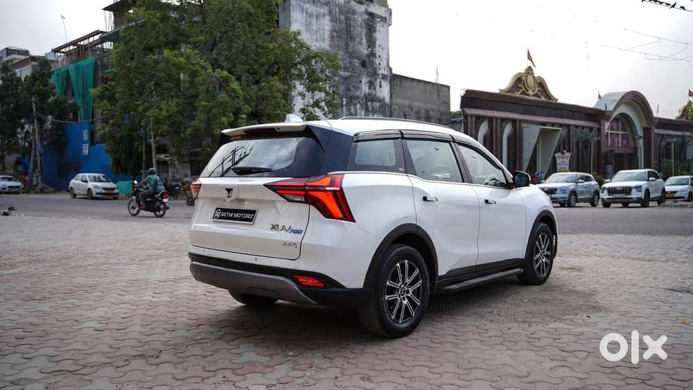 Mahindra Xuv700 2.0 Ax 7 Petrol At Str, 2022, Petrol