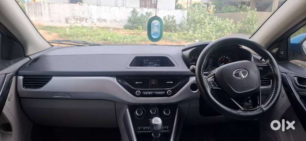 Tata Nexon 1.2 Revotron Xm (s), 2018, Diesel