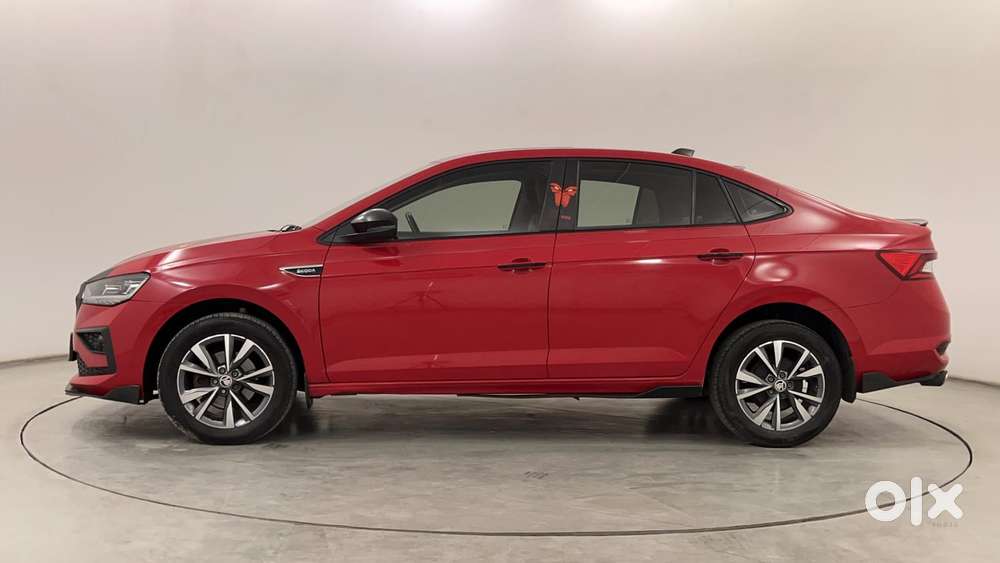 Skoda Slavia Style 1.0l Tsi At, 2022, Petrol