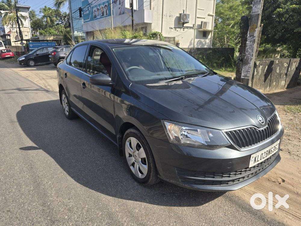 Skoda Rapid 1.0 Tsi Automatic, 2021, Petrol