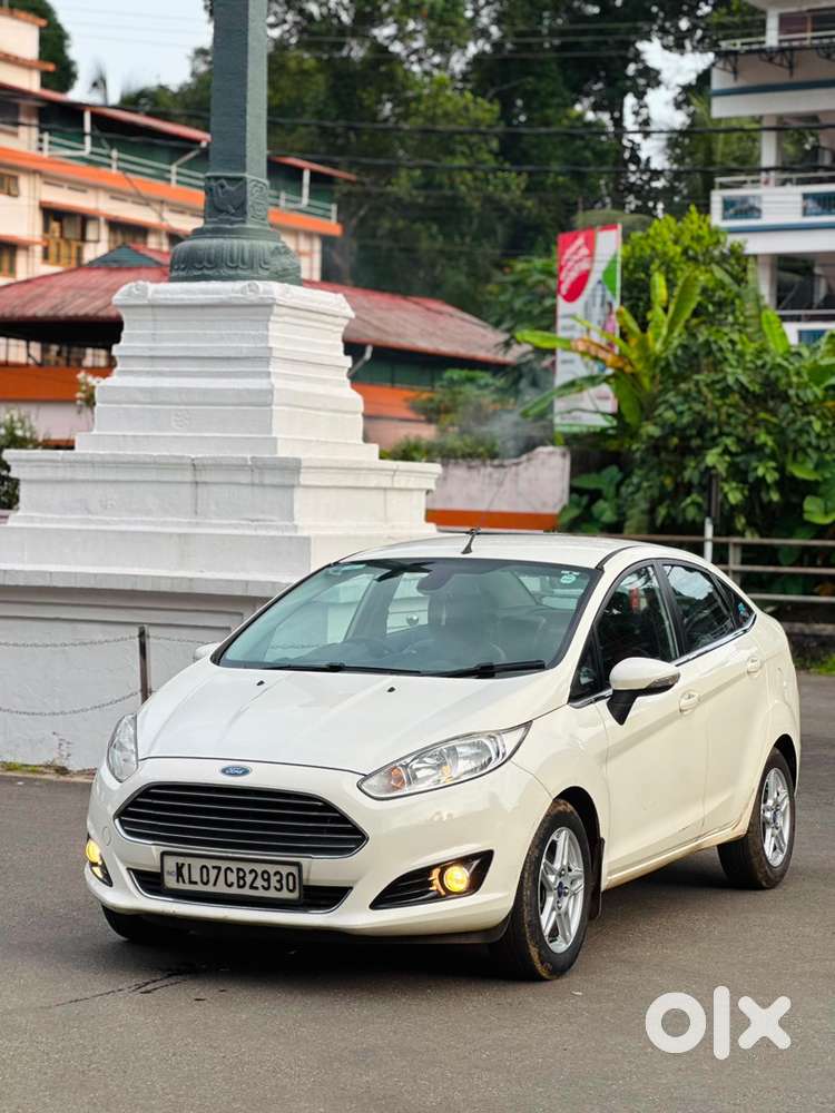 2014 Ford Fiesta Global Titanium