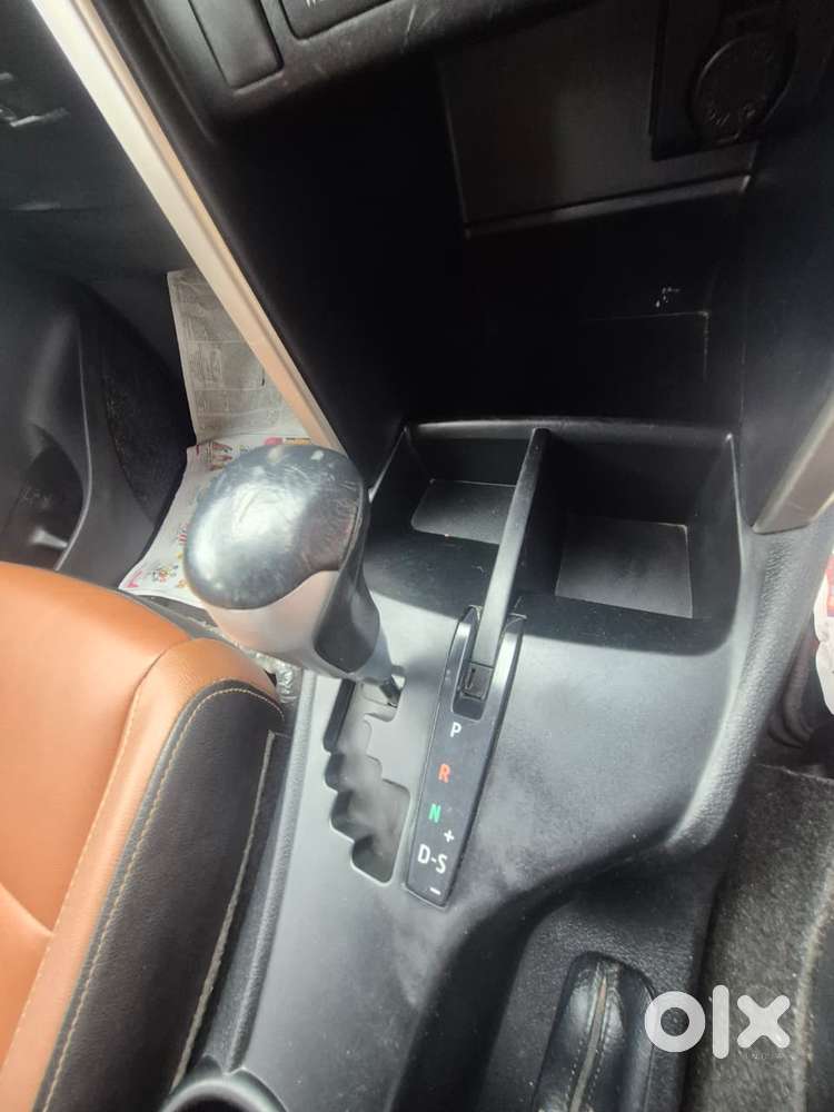 Toyota Innova Crysta 2.8z Automatic, 2016, Diesel