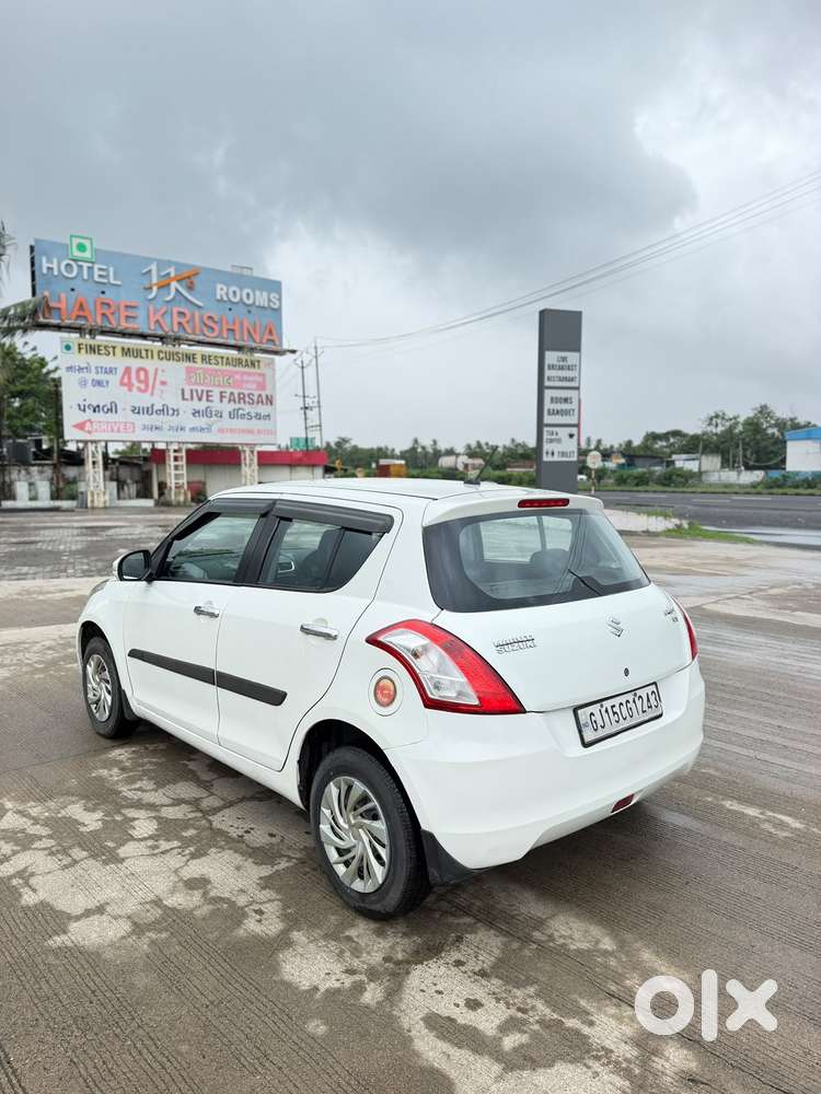 Maruti Suzuki Swift Vxi Optional, 2017, Petrol