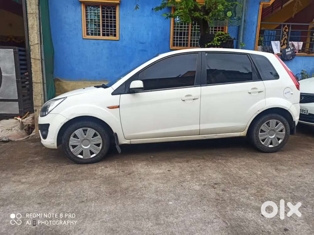 Ford Figo 2010 Petrol 110000 Km Driven