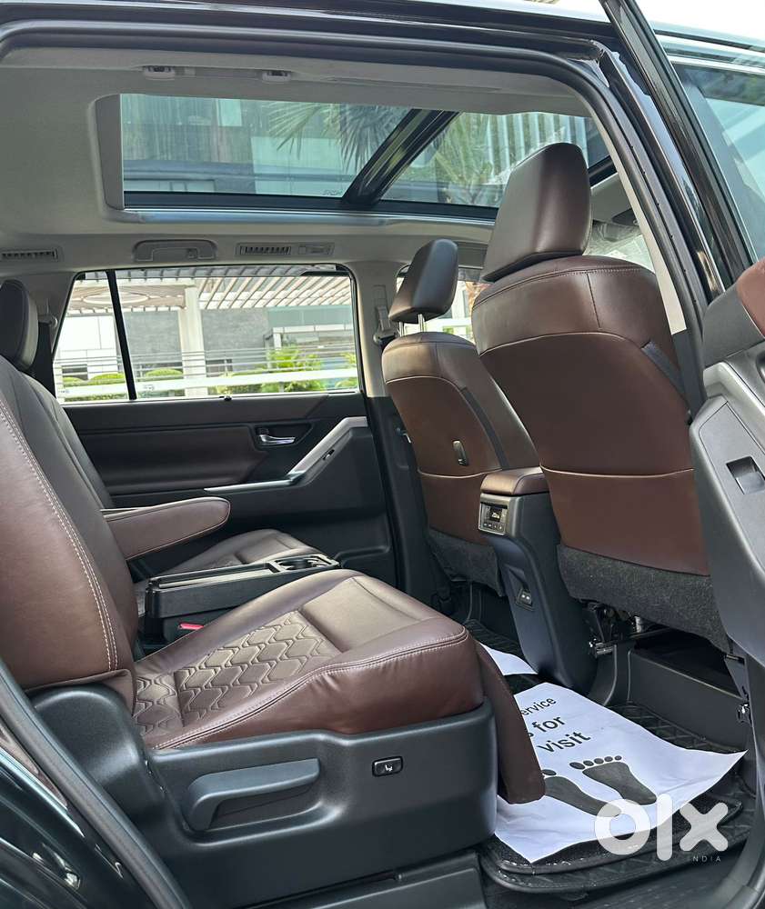 Toyota Innova Hycross 2.0 Zx (o) Hybrid 7 Str, 2024, Petrol