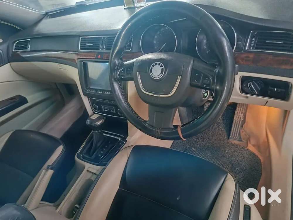 Skoda Superb Elegance 2012