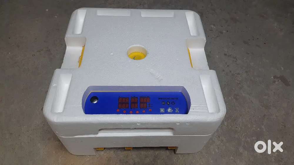 Brand new Egg incubator