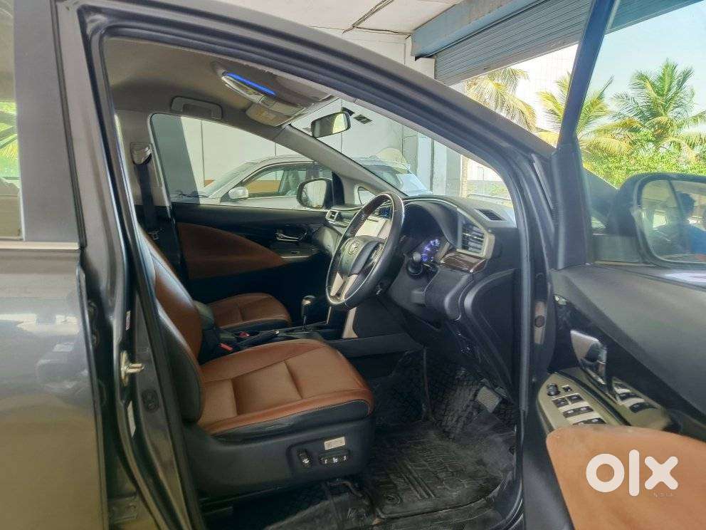 Toyota Innova Crysta 2.8z Automatic, 2019, Diesel