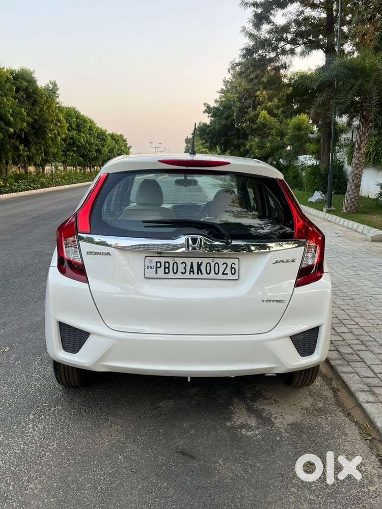 Honda Jazz 2015 Diesel Well Maintained