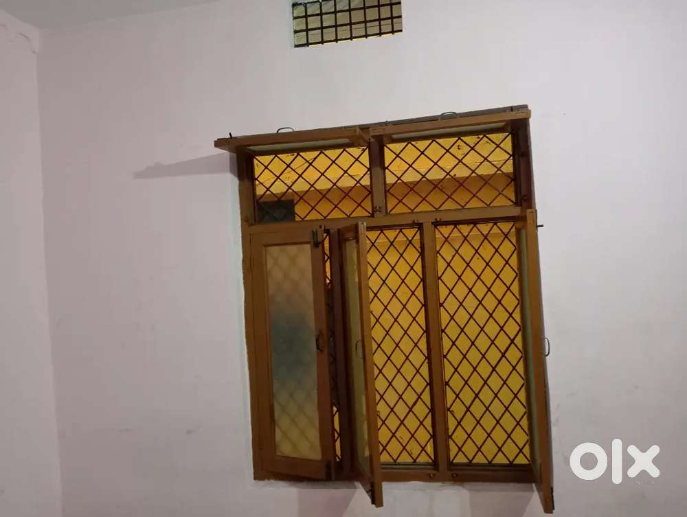 Single room available near Vishal mega mart rent 4000