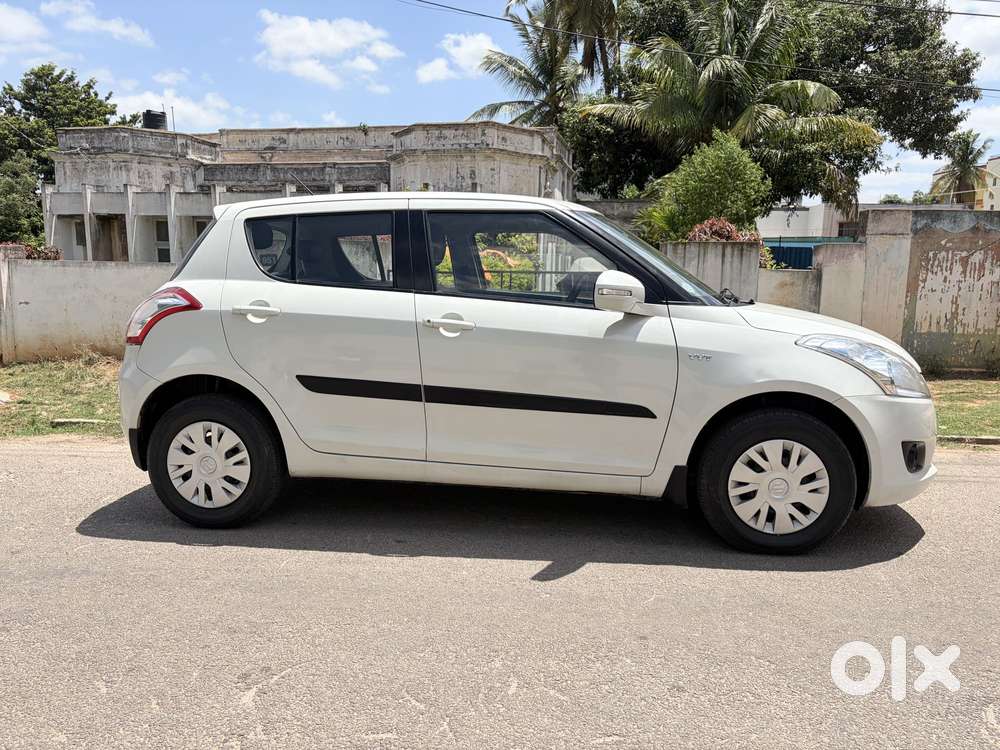 Maruti Suzuki Swift Vxi, 2014, Petrol