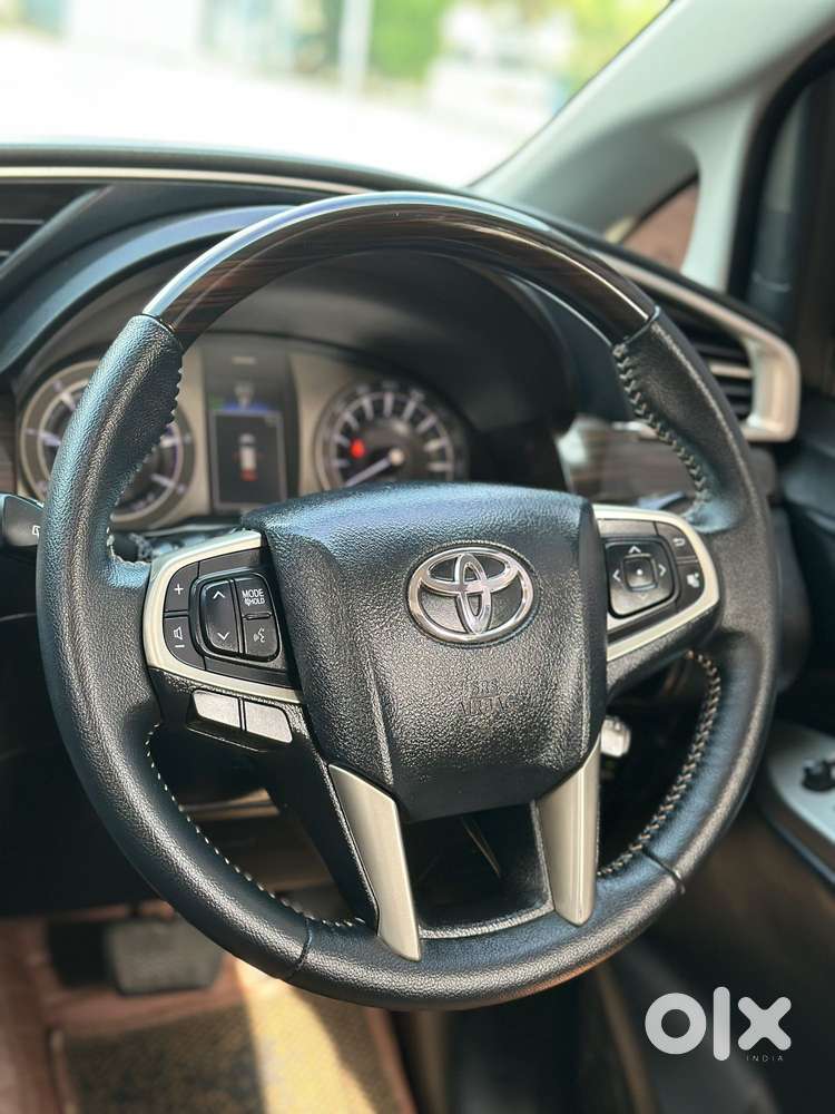 Toyota Innova Crysta [2020-ongoing] 2.4 Zx At 7 Str, 2022, Diesel