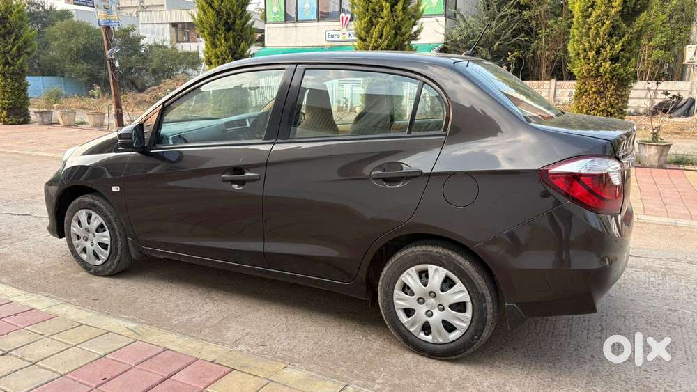 Honda Amaze 2nd Gen Elite Edition Mt, 2017, Petrol