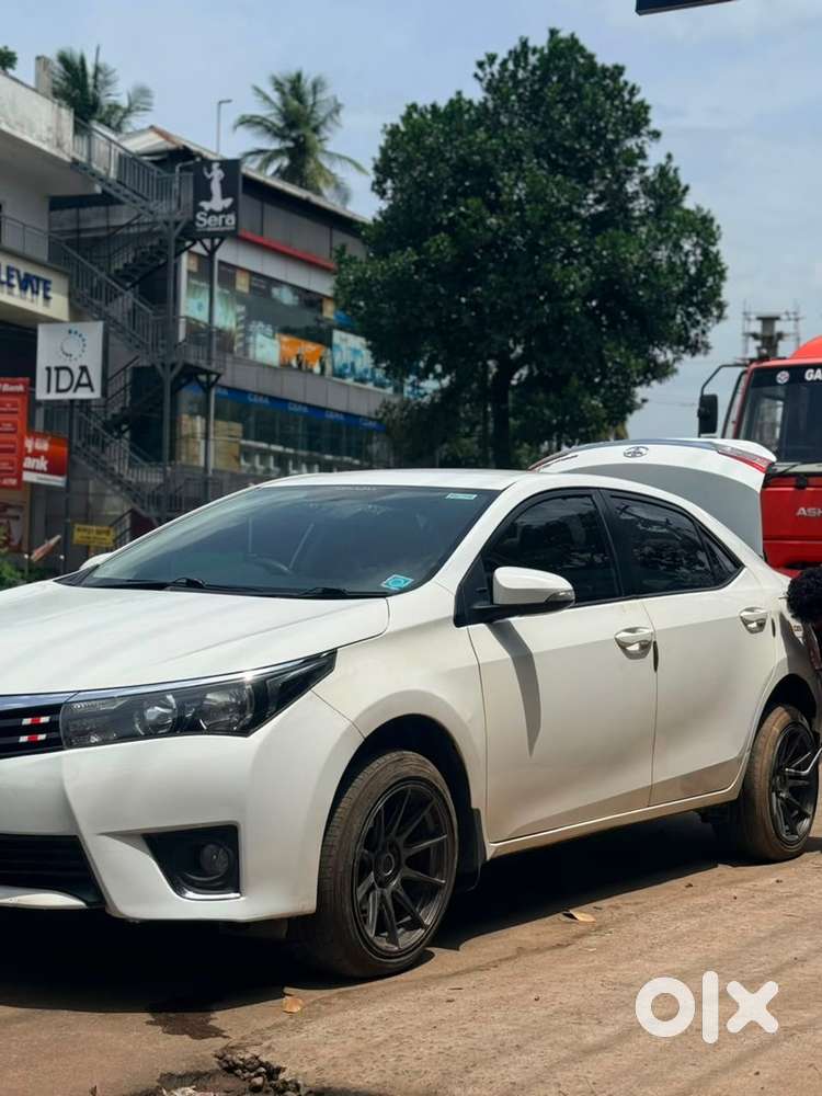 Toyota Corolla Altis J 2016