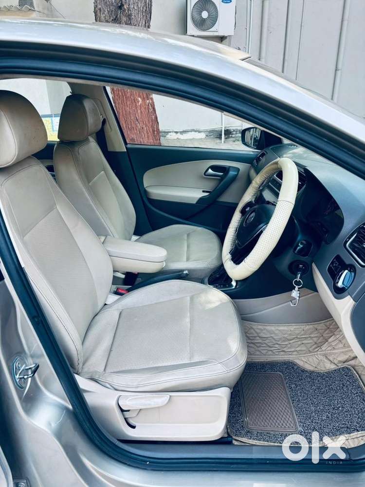 Doctor Female Auto Car