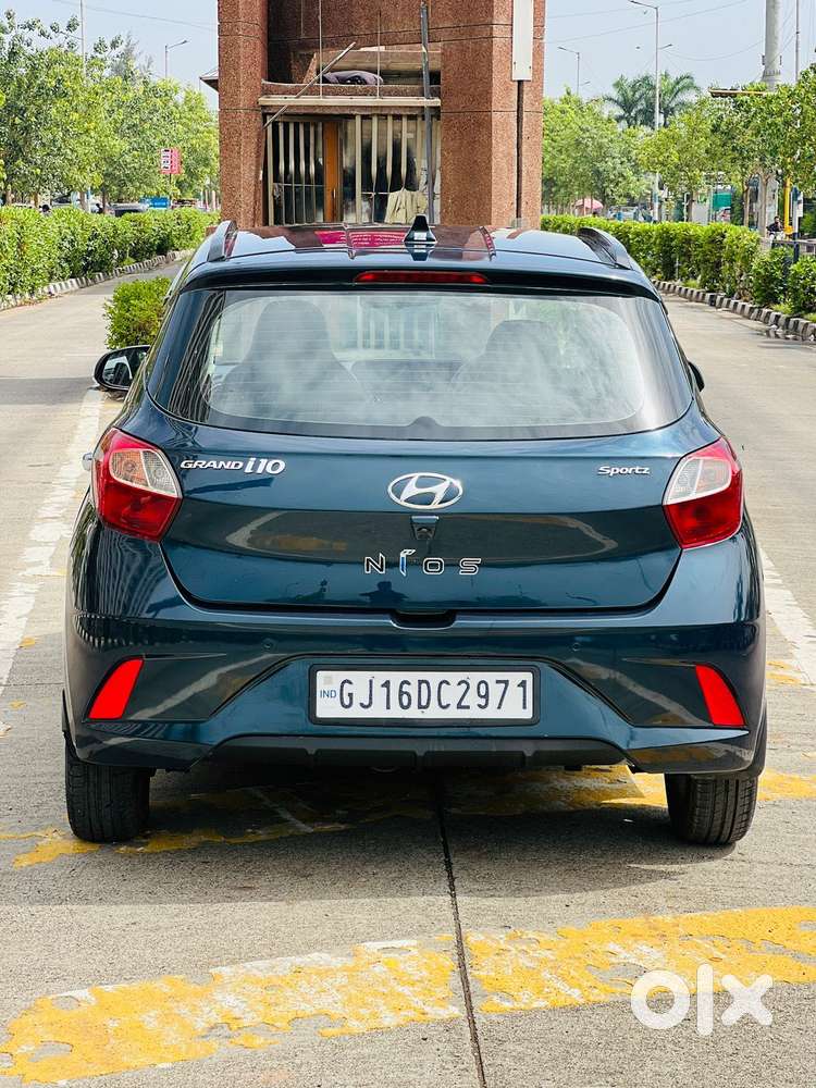 Hyundai Grand I10 Nios Sportz Mt Dual Tone, 2021, Diesel