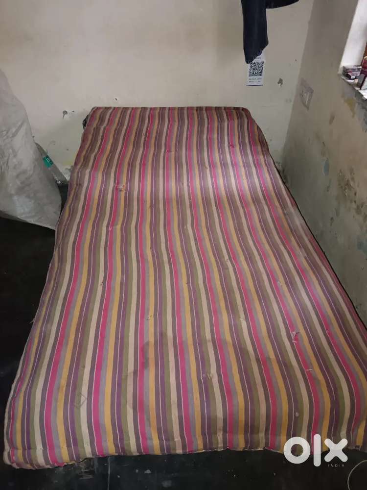 Bed and gadda