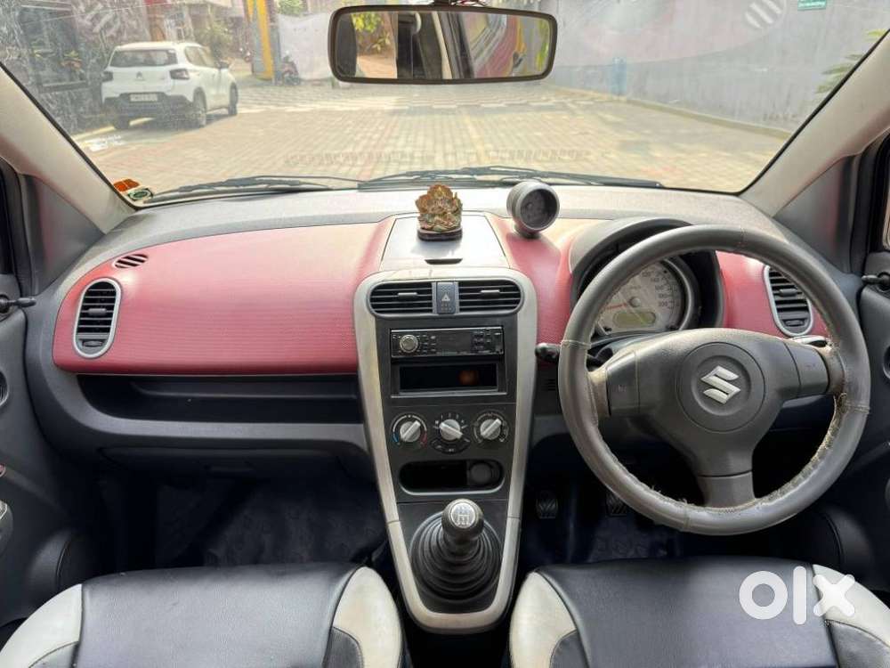 Maruti Suzuki Ritz Vxi, 2013, Petrol