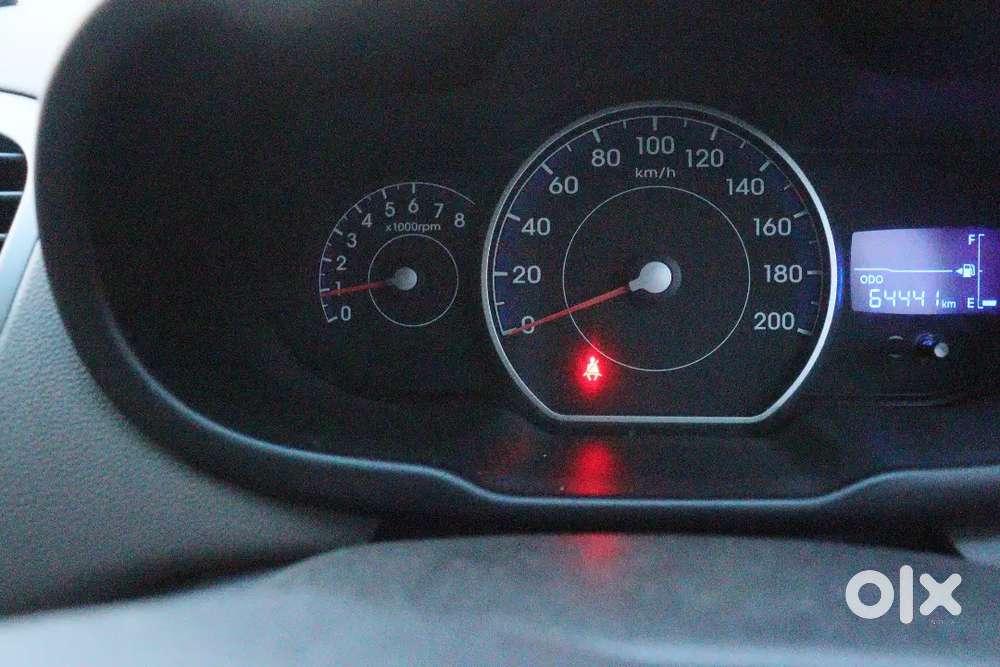 Hyundai I10 Sportz 2011(paper Valid Till 2031)