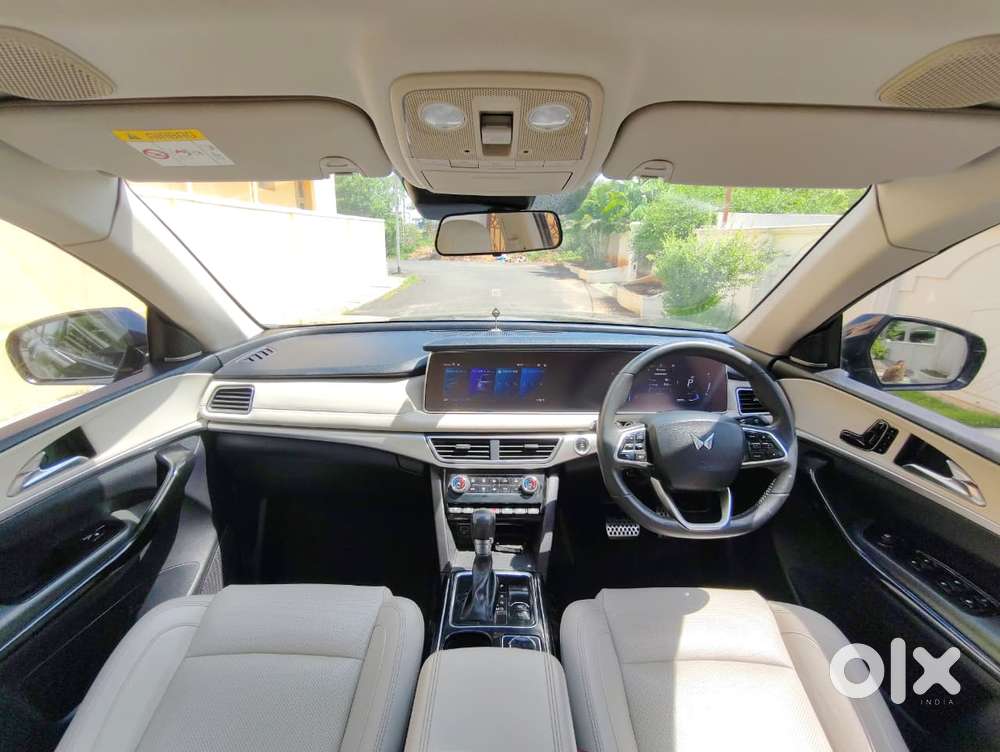 Mahindra Xuv700 2.2 Ax 7 Diesel At Str, 2022, Diesel