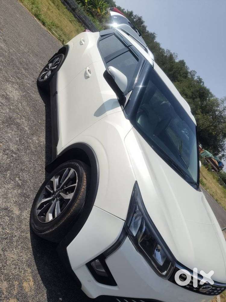 Mahindra Tuv 300 T8, 2019, Diesel