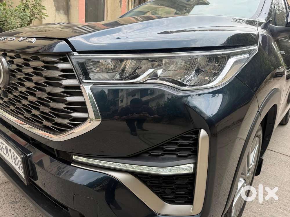 Toyota Innova Hycross 2.0 Zx Hybrid 7 Str, 2025, Petrol