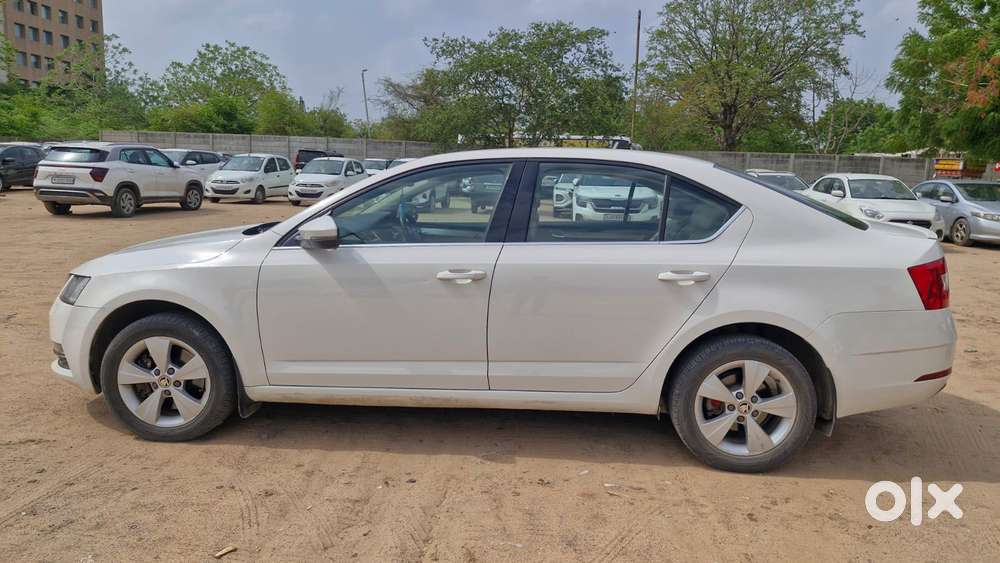 Skoda Octavia 1.8 Tsi At Style Plus, 2018, Petrol