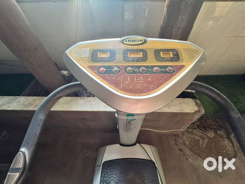 Arrow Fitness Vibration Machine