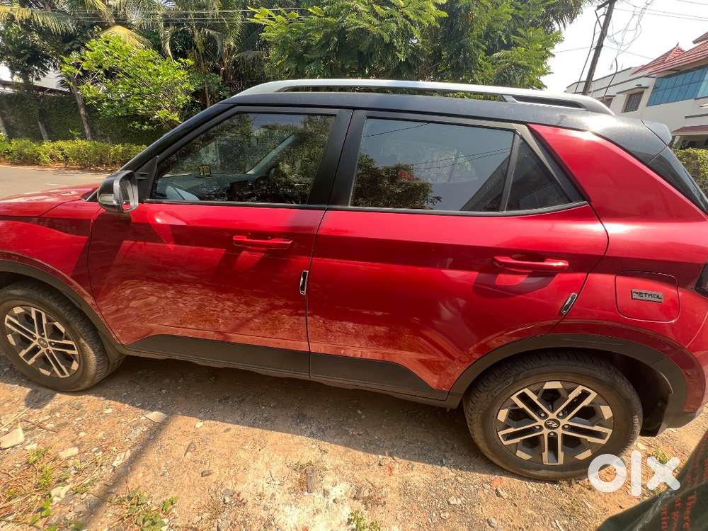 Hyundai Venue S Petrol Manual – Immediate Sale
