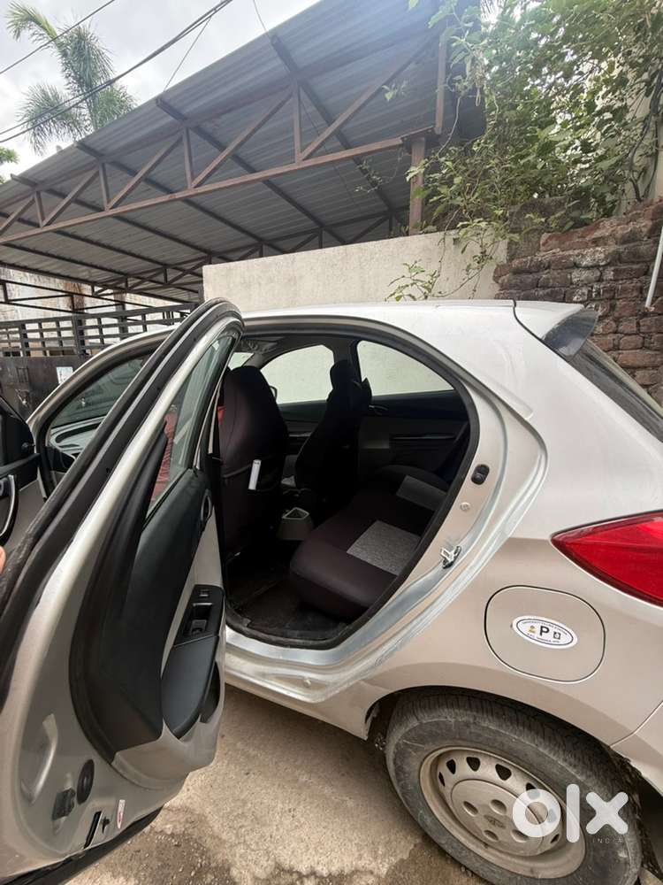 Tata Tiago Petrol 2018