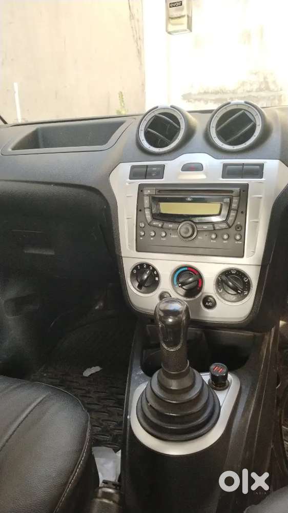 Ford Figo 2011 Petrol 75000 Km Driven