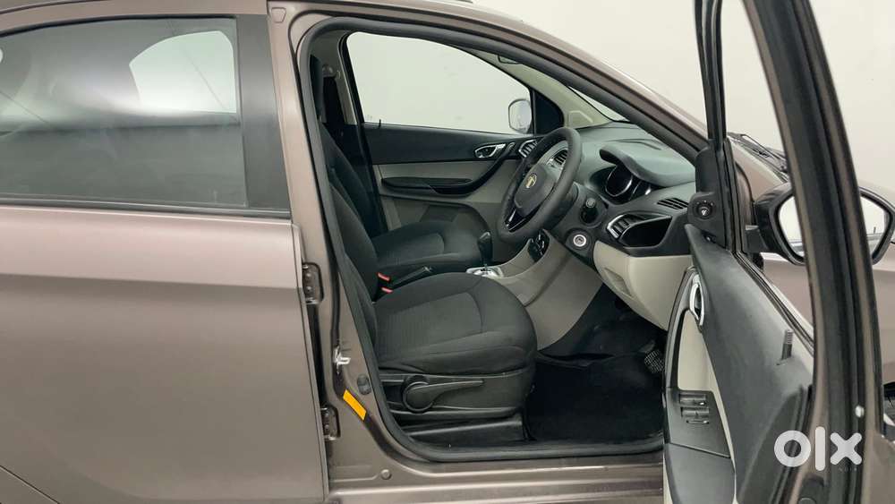 Tata Tiago Xza, 2018, Petrol
