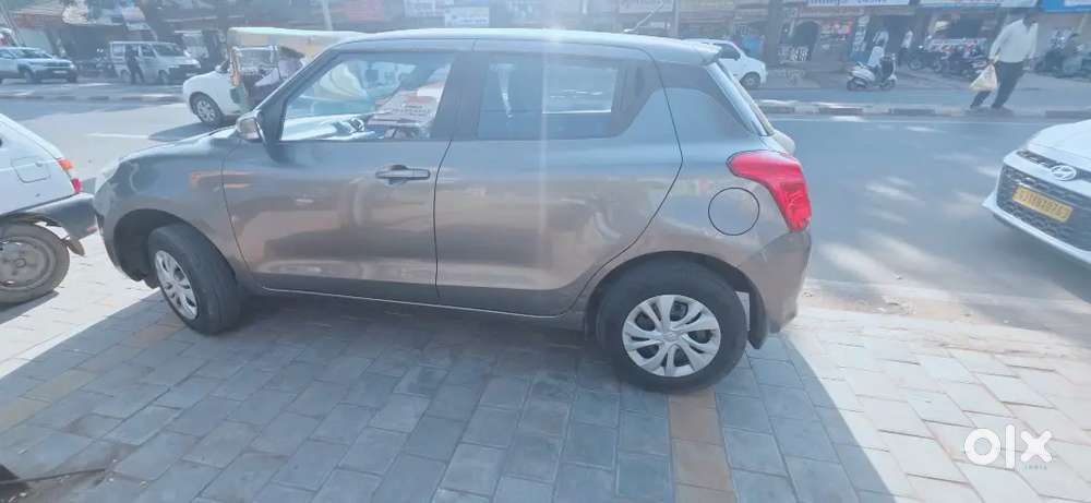 Maruti Suzuki Swift Vxi 2021