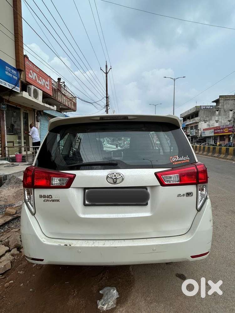 Toyota Innova Crysta 2.4 V 7 Str, 2017, Diesel