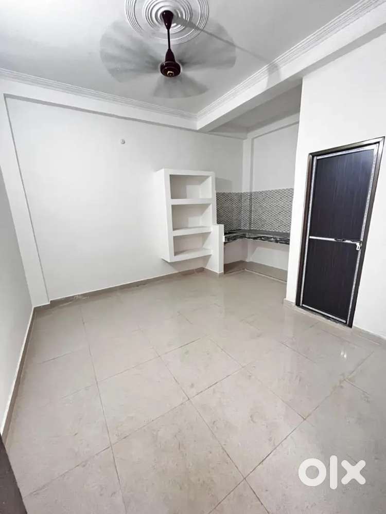 1RK Non AC flat available at Hyderabad gate