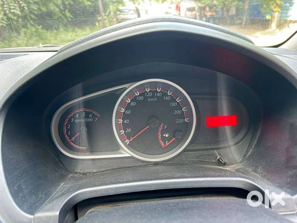 Ford Figo 1.2p Titanium Mt, 2013