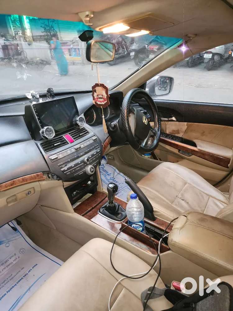 Top Model Honda Accord With Sunroof, Alloys, Cng With 20 - 25 Km Avg
