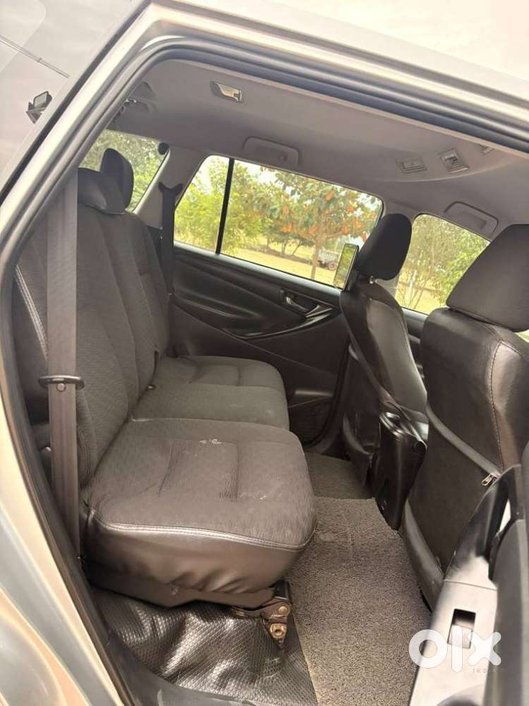 Toyota Innova Crysta 2.4 G Mt, 2017, Diesel
