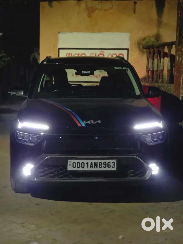 Kia Carens 2022 Petrol Good Condition