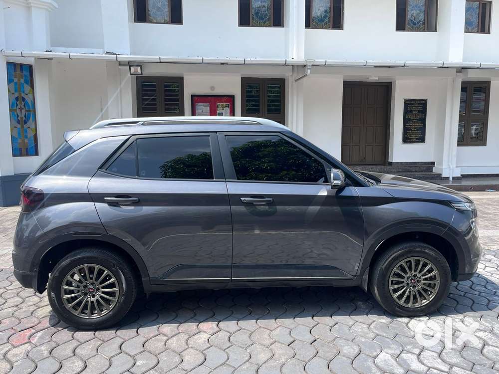 Hyundai Venue, 2021, Petrol