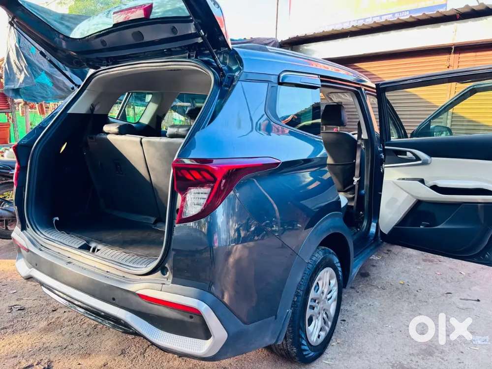 Kia Carens 2022 Petrol Good Condition
