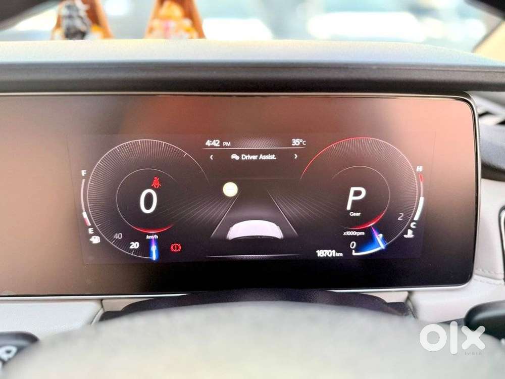Mahindra Xuv700 2.2 Ax 7 Diesel At Luxury Pack Str Awd, 2025, Diesel