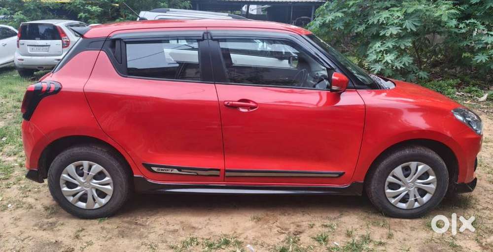 Maruti Suzuki Swift Vxi Optional, 2023, Petrol