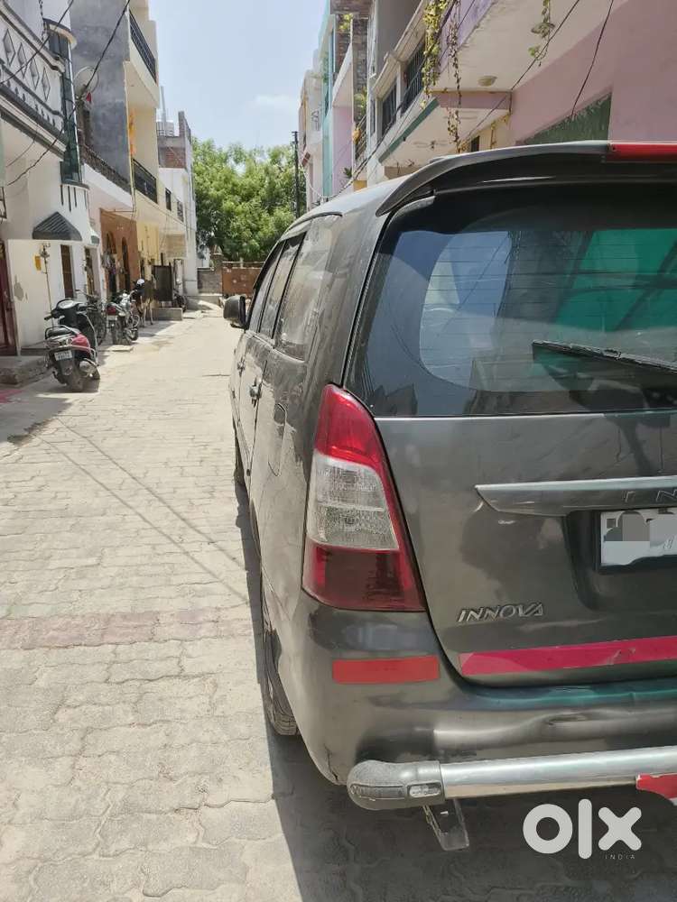 Toyota Innova Car