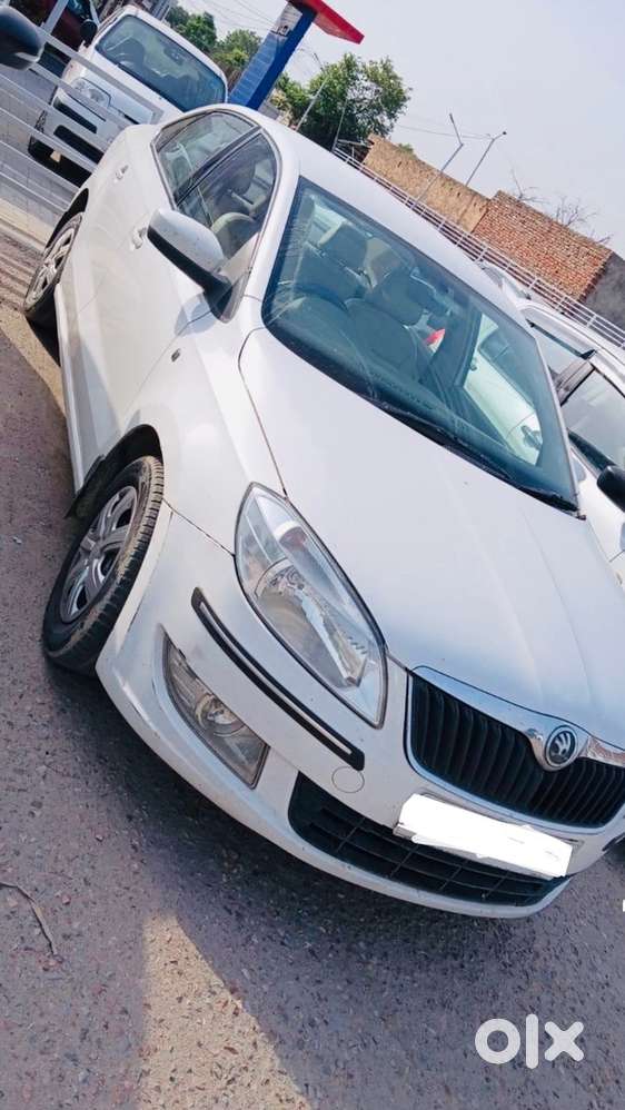 Skoda Rapid Petrol 2014