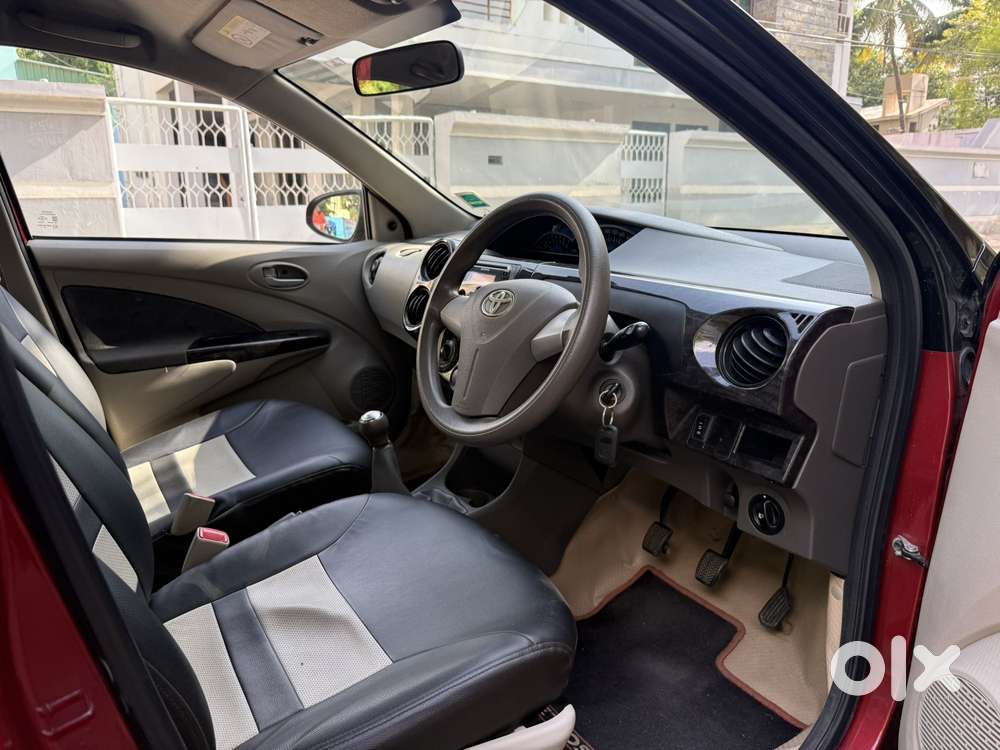 Toyota Etios Liva V Limited Edition, 2015, Petrol