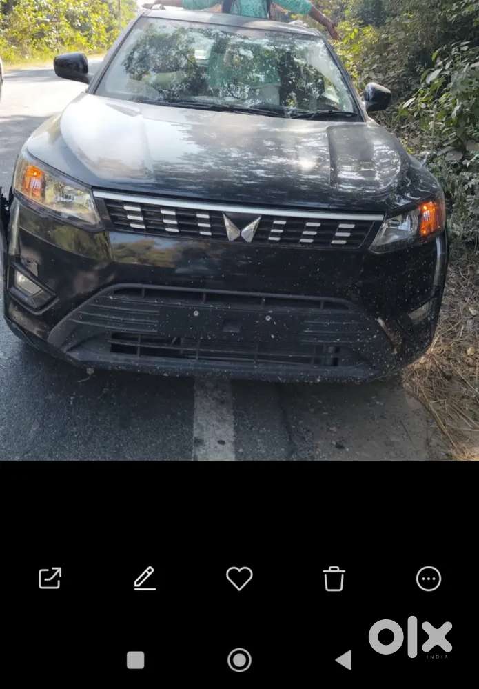 Mahindra Xuv300 2023 Petrol 15000 Km Driven